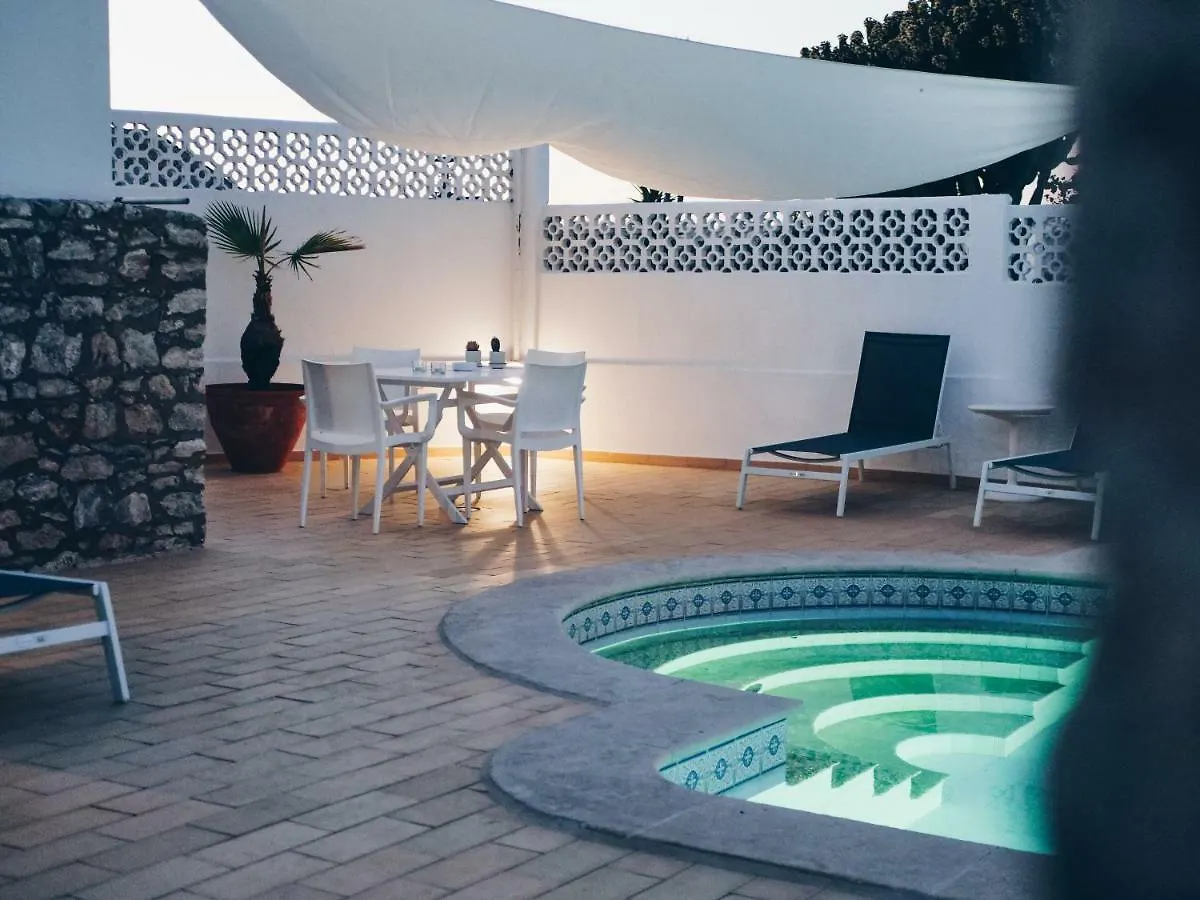 Vivenda Brito Guest House Carvoeiro  Carvoeiro (Lagoa)